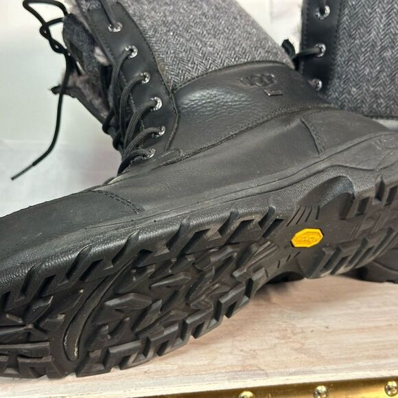 UGG Black and Gray Rain & Snow Boots with Waterproof Design size 15 great shape - Picture 7 of 7